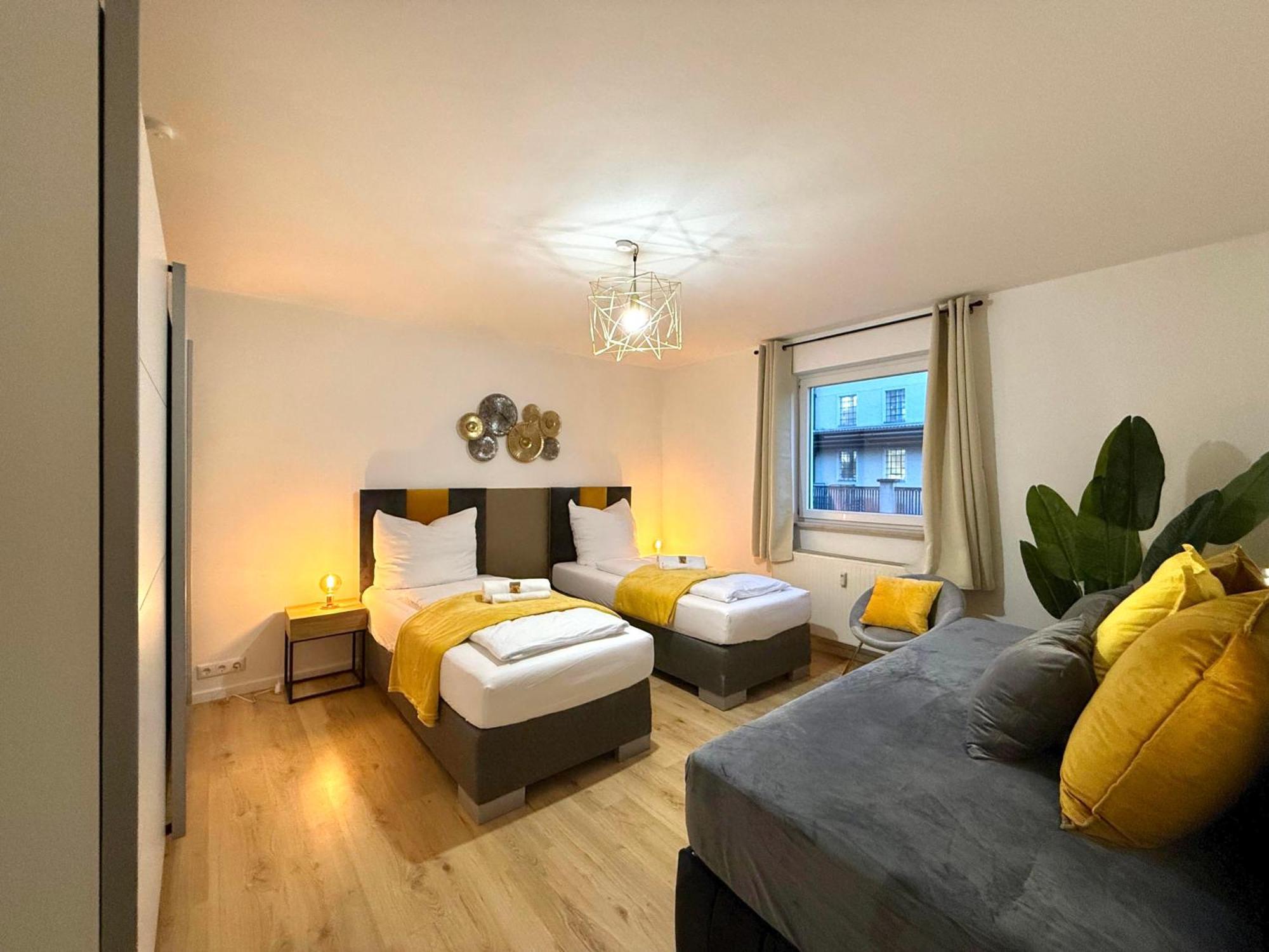 Yay - 65M2 Apartment Am Bahnhof - Smart Tv - Internet - Kaffee - Waschmaschine - Trockner Muehldorf am Inn Exterior photo
